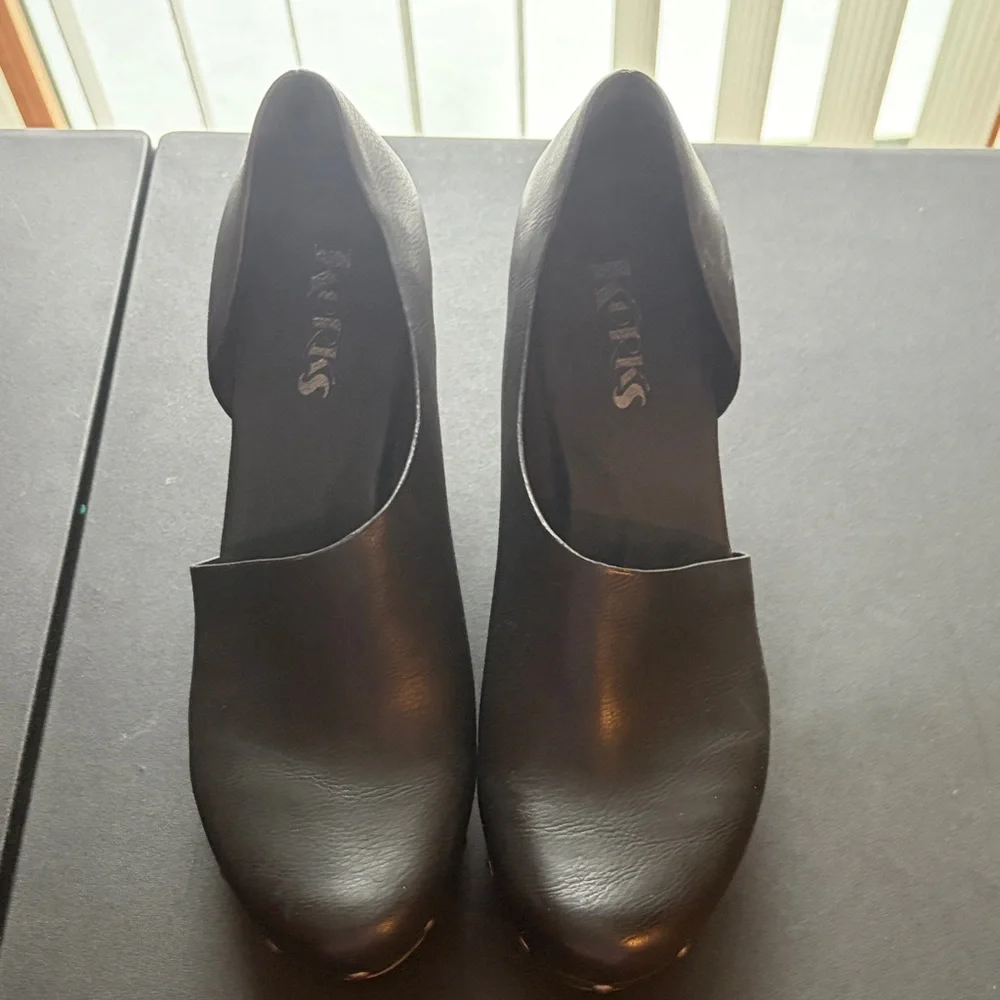 Kork-Ease Women's Black Leather Ankle Booties